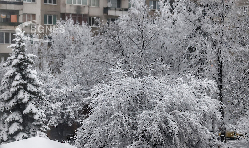 Сняг в Западна и Северна България, силен вятър в 18 области