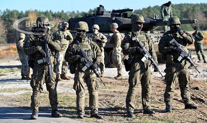 Полша преговаря за възможно дислоциране на войски на НАТО по г раницата