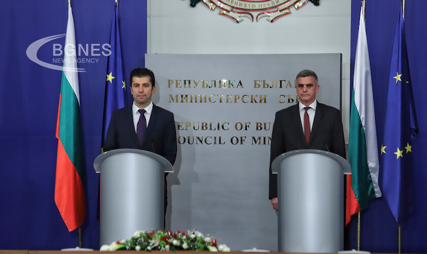 Новият премиер Кирил Петков прие поста в Министерски съвет