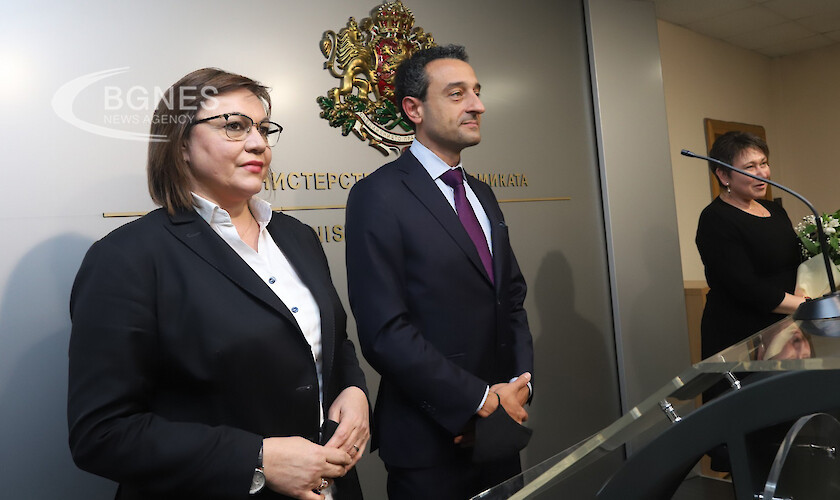 Корнелия Нинова и Даниел Лорер влязоха в министерство на икономиката