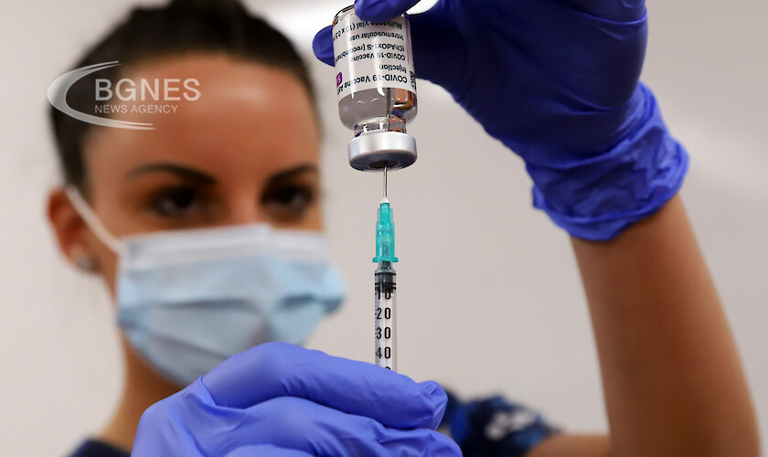 Промени ли Омикрон смисъла на напълно ваксиниран