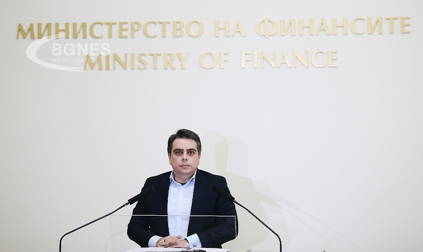 Асен Василев: В Бюджет 2022 залагаме ръст на БВП от 4,8%
