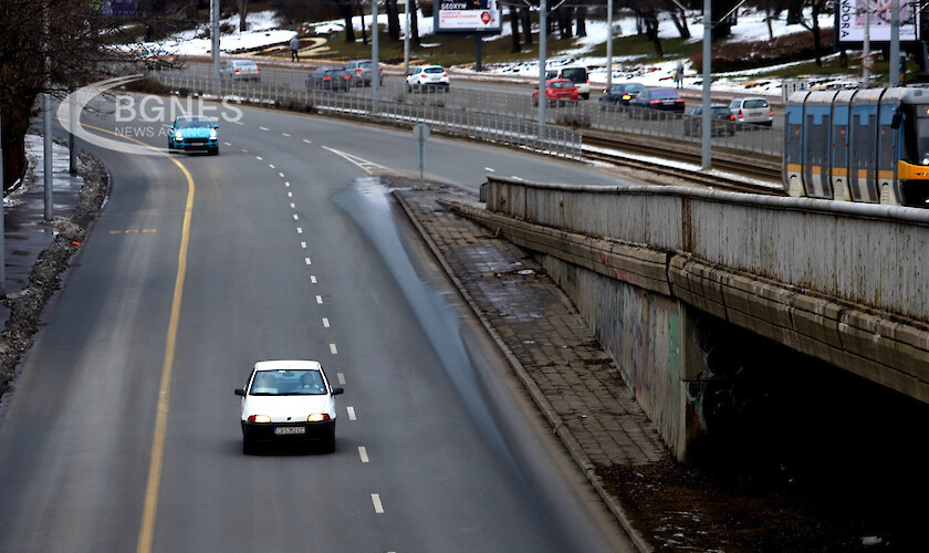 Спад на трафика в София, скъпото гориво опразни улиците