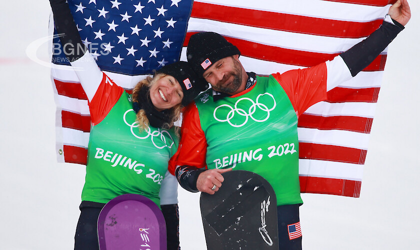Джакобелис и Баумгартнер донесоха титла за САЩ в отборния сноуборд крос