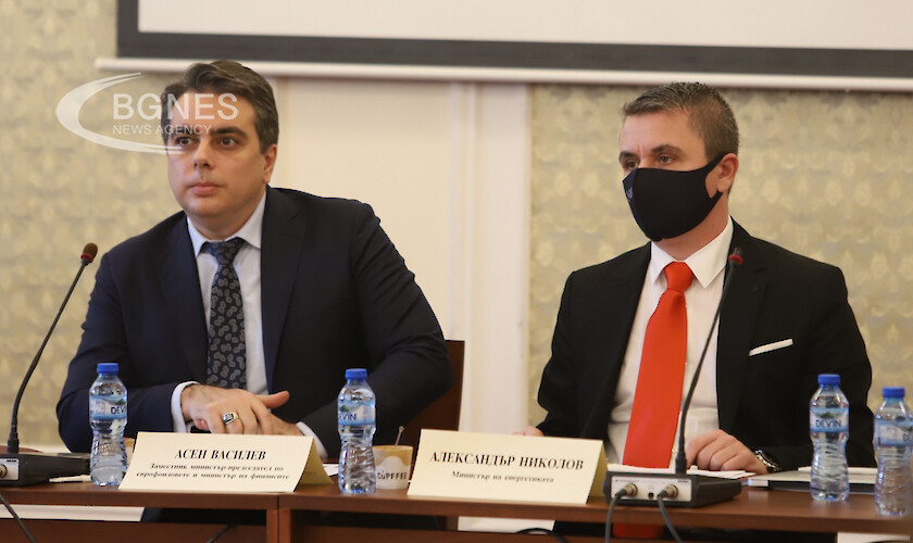 Министрите Асен Василев и Александър Николов на работно посещение в САЩ