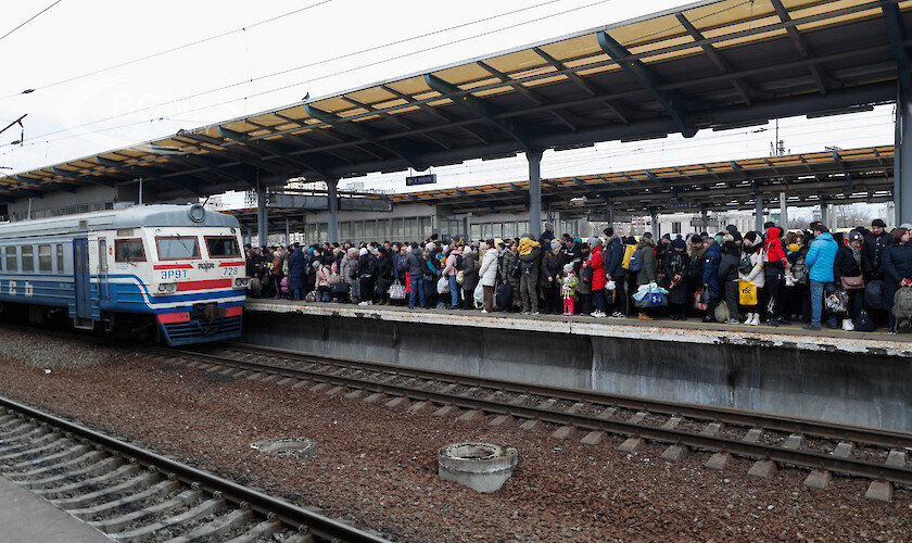 МВнР: Ползвайте осигурените евакуационни влакове от жп гарите в Украйна