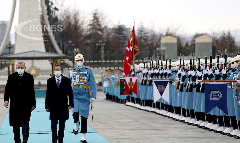 Президентът на Израел Исаак Херцог пристигна на официално посещение в Турция