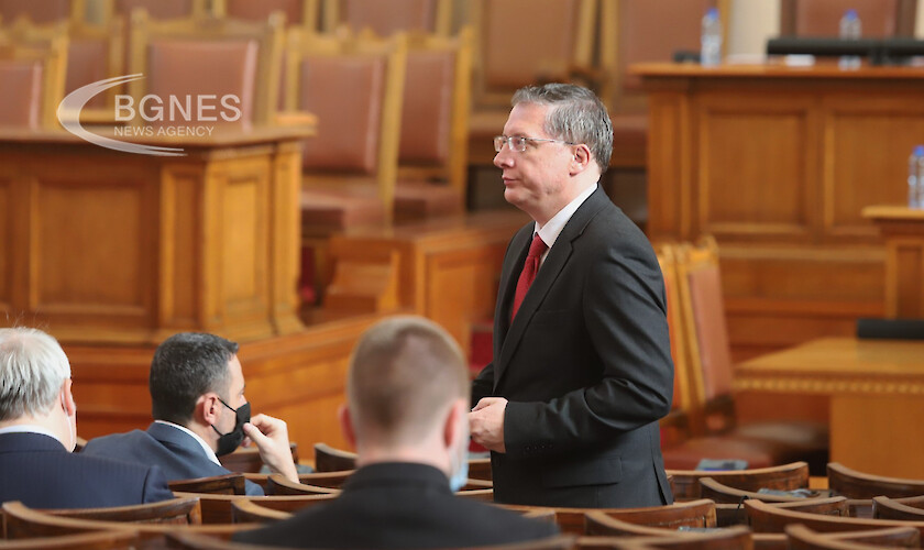 Депутати искат изслушване на Зеленски пред българския парламент