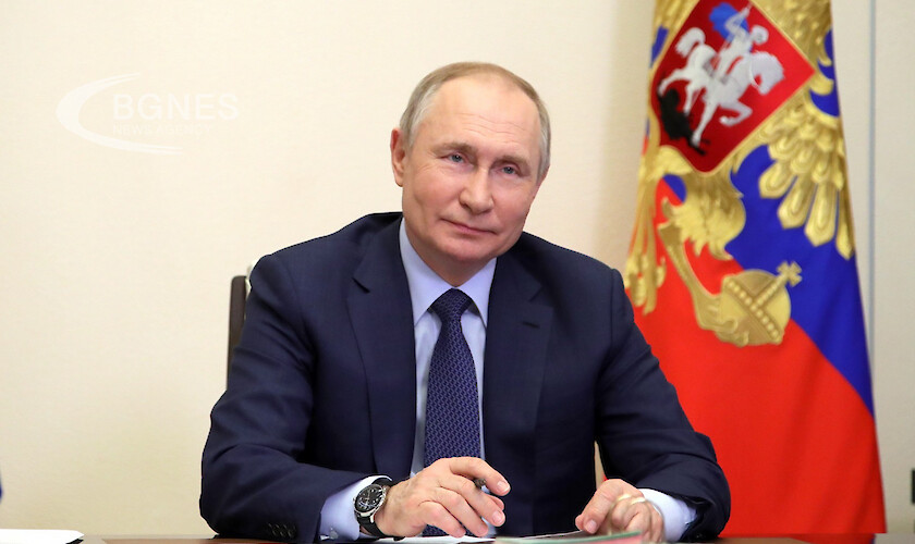 Путин към Макрон: защитниците на Мариупол трябва да сложат оръжие
