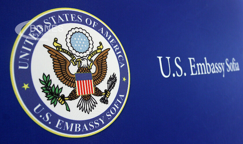 Търговското атеше на посолството на САЩ не присъства на подписването