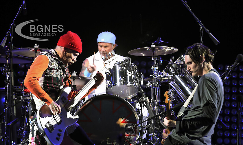 Red Hot Chili Peppers бяха удостоени със звезда на Алеята