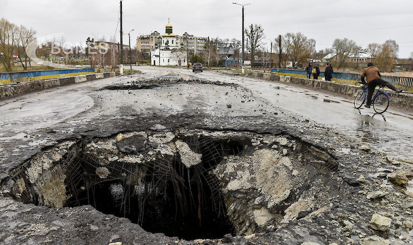 Над 1200 тела открити край Киев, дипломатическите усилия продължават