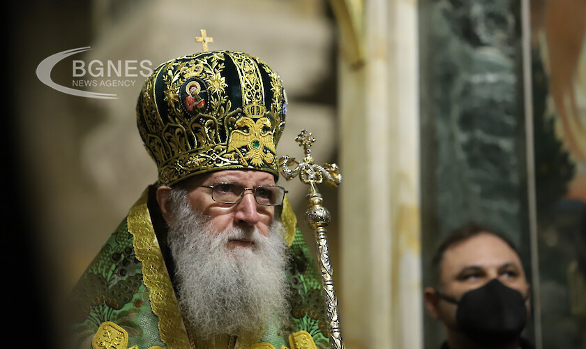 Българският патриарх Неофит е претърпял инцидент