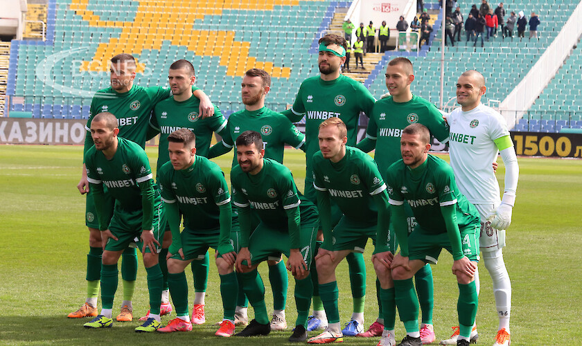 Ботев Враца има последен шанс да оцелее в Първа лига.