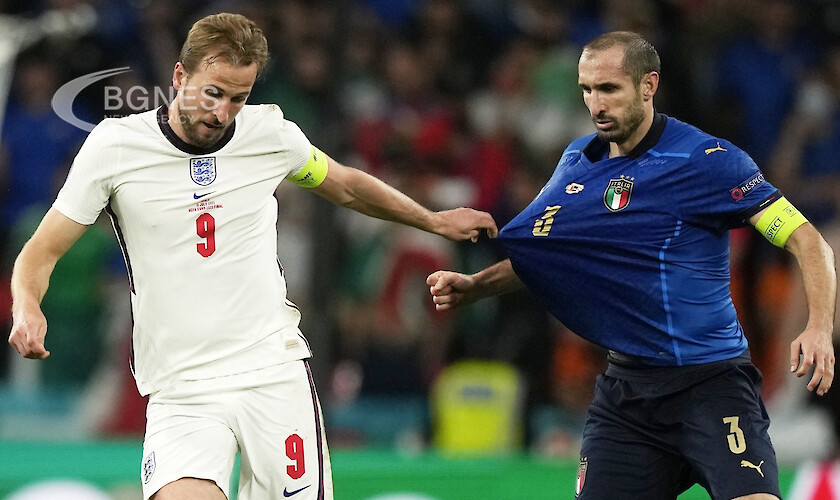 Англия приема Италия в двубой от трета група на Лига