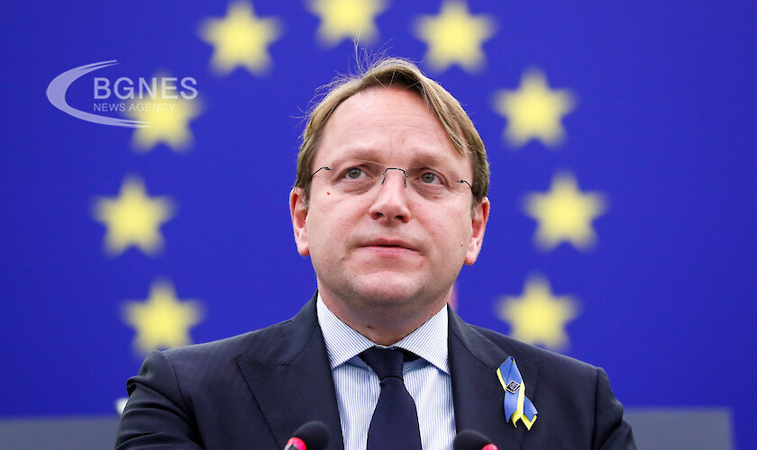 Еврокомисарят по разширяването Оливер Вархей заяви днес в Брюксел че