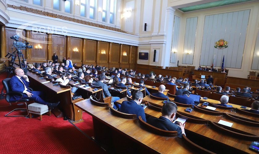Депутатите коментираха предстоящия вот на недоверие към правителството навлизане в