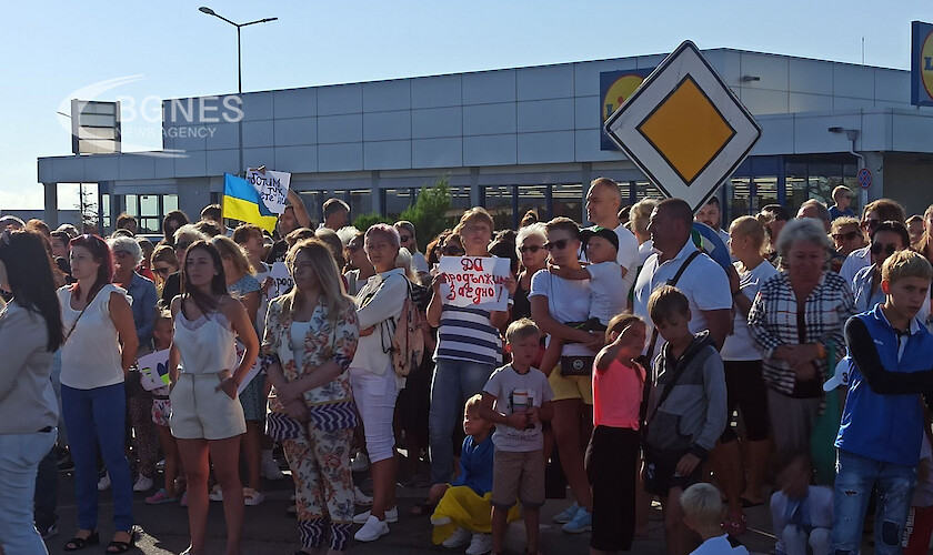 Хотелиери и бежанци от Украйна настанени в хотели в Слънчев