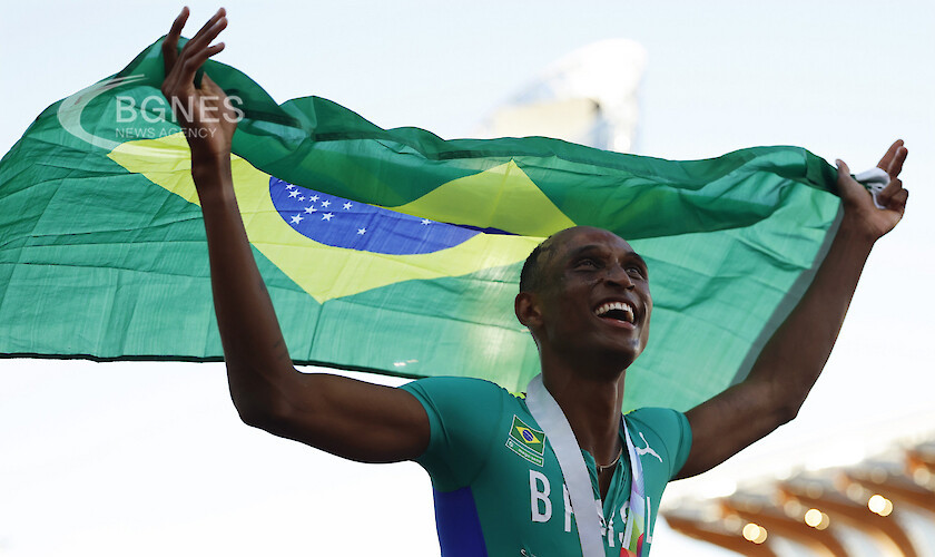 Бразилецът Алисон дос Сантос спечели титлата на 4000 метра с