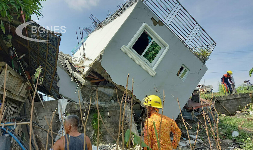 Най малко един човек е загинал в мощното земетресение разтърсило Филипините