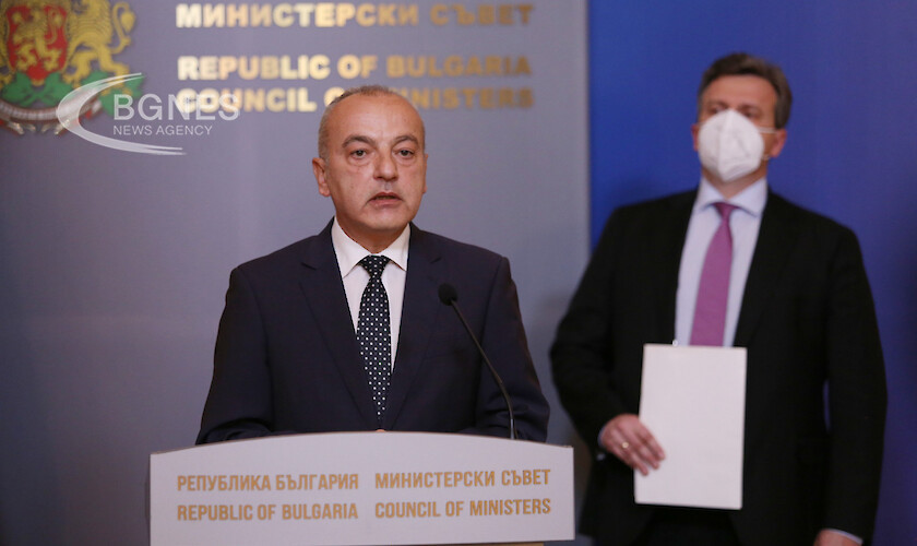 Румен Радев насрочи парламентарни избори за 2 октомври 2022 г