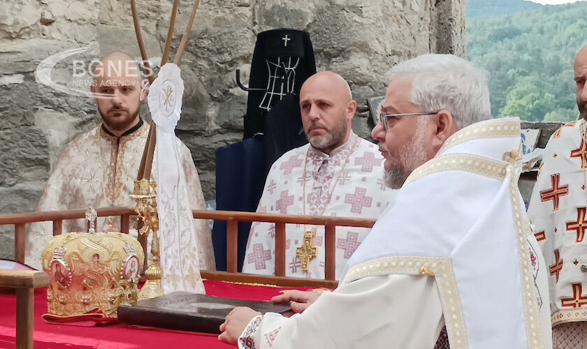 За четвърта поредна година Негово Високопреосвещенство Старозагорският митрополит Киприан служи