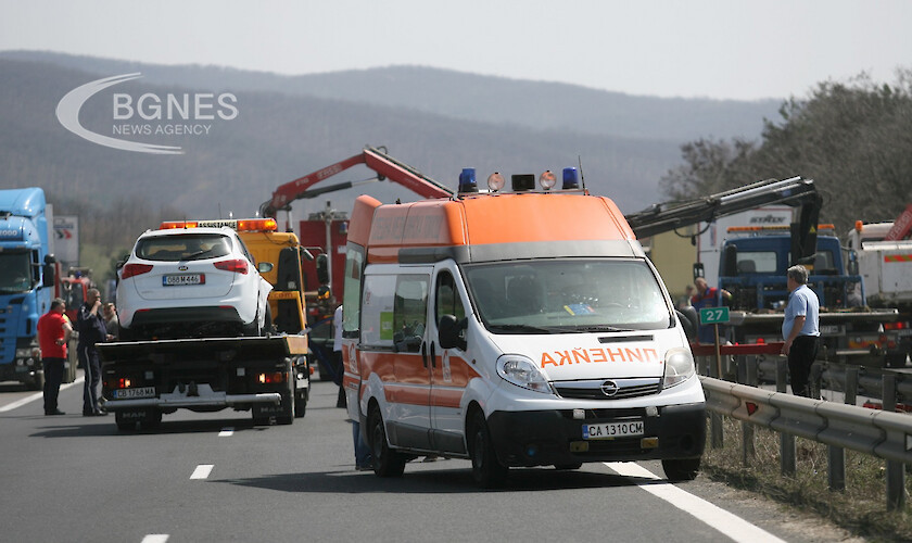 Тежка катастрофа е станала на 101-ия км на автомагистрала „Тракия”
