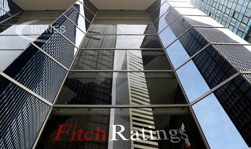 Международните рейтингови агенции S&P и Fitch понижиха рейтингите на Украйна