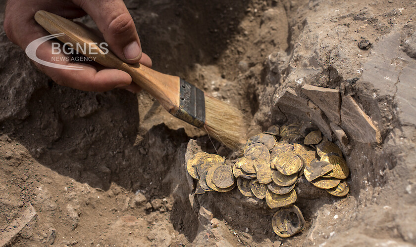 Археолози са открили съкровище в Израел: 44 византийски монети от