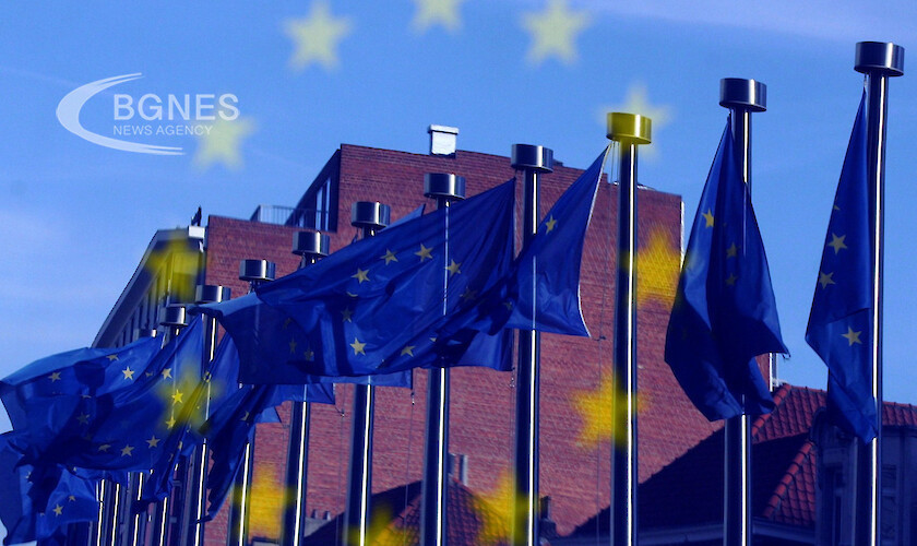 ЕС одобри осми пакет от санкции срещу Русия включително таван
