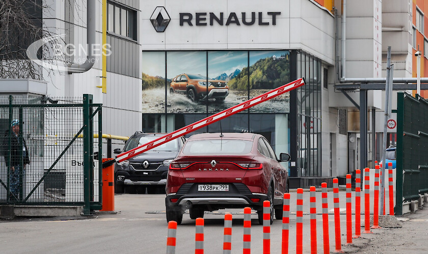Френският автомобилен производител Рено RENA PA е готов да намали дела