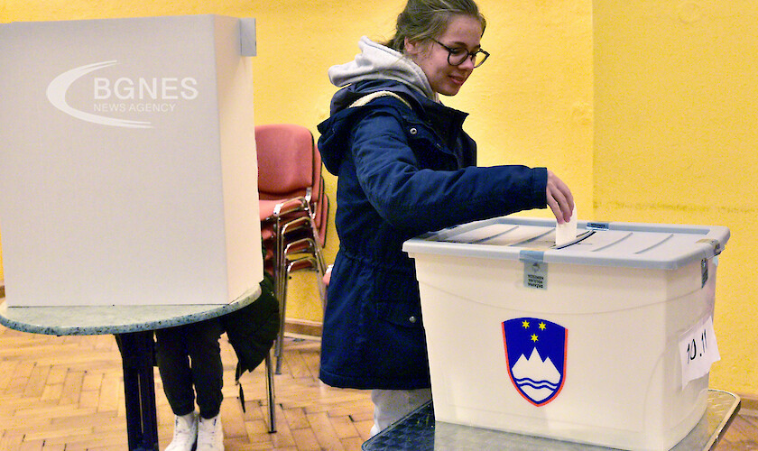 Словенците гласуват на предсрочни президентски избори разглеждани като шанс за