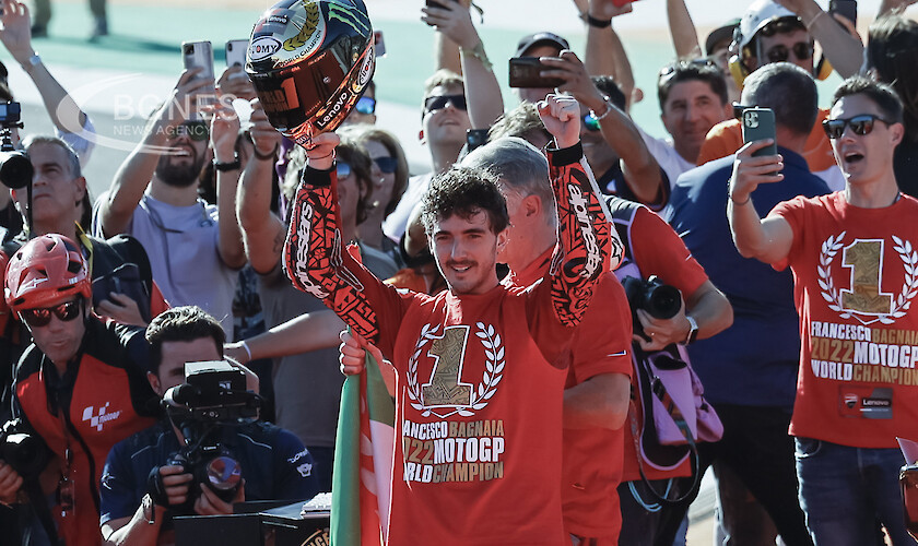 Франческо Баная се поздрави със световната титла в MotoGP в