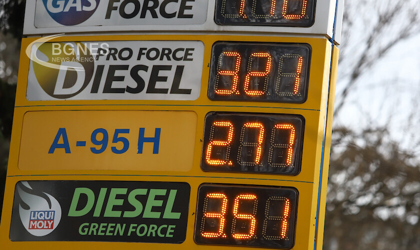 Цената на бензина е паднала надолу с около 20 стотинки