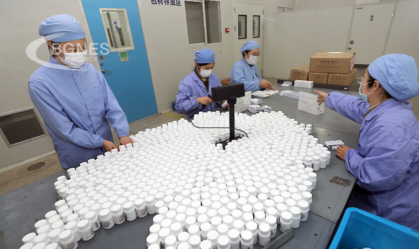 Китай реквизира производството на медицински консумативи в цялата страна докато