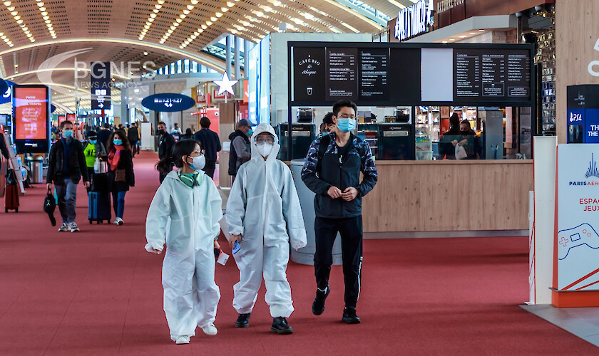 Франция започна да тества пътници пристигащи от Китай за да