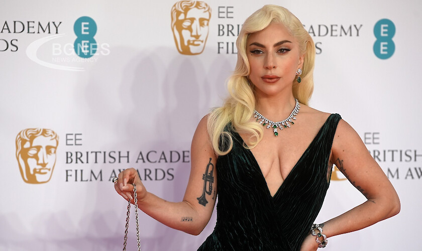 Лейди Гага бързо се превръща в търсен талант в Холивуд.
