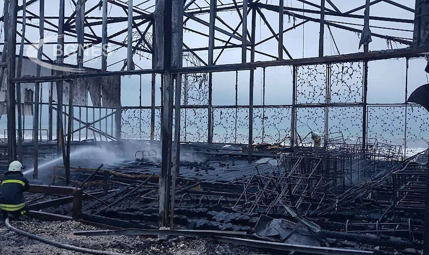 Изгоря дискотека Планет на плажа в Бургас предаде кореспондентът на