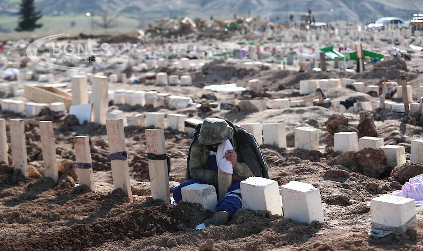 Броят на загиналите при земетресението в Турция и Сирия нарасна