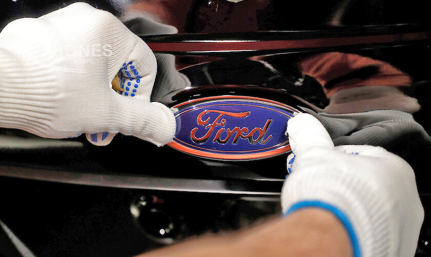 Американският автомобилен производител Ford ще построи нов завод за батерии