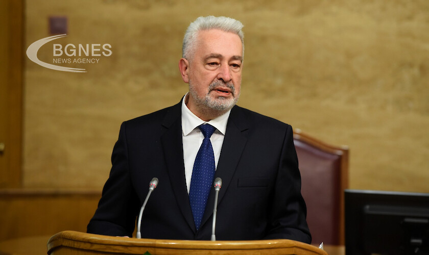 Бившият премиер на Черна гора Здравко Кривокапич обяви че се