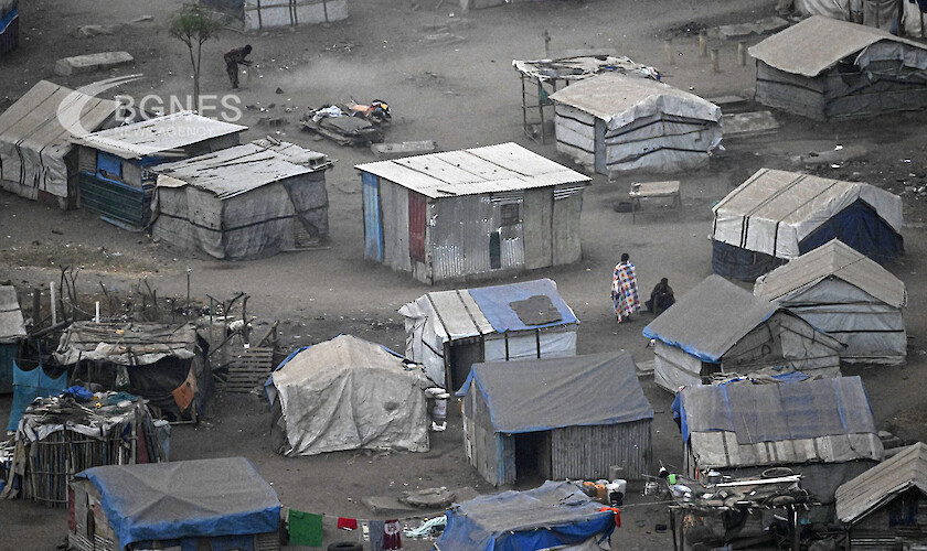 В обширния лагер за разселени лица Калма в Судан Ансаф