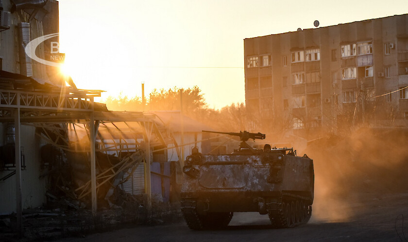 Руските сили извършиха продължителни атаки срещу източния украински град Бахмут