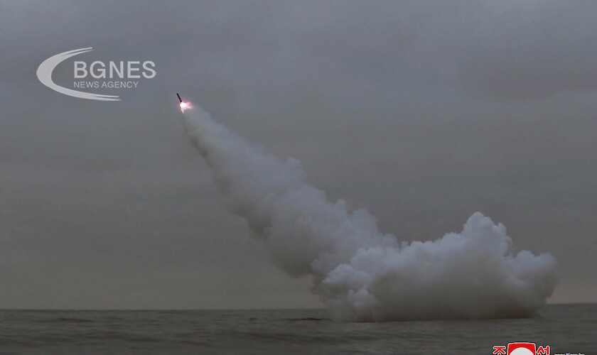 Северна Корея изстреля тестово две стратегически крилати ракети от подводница