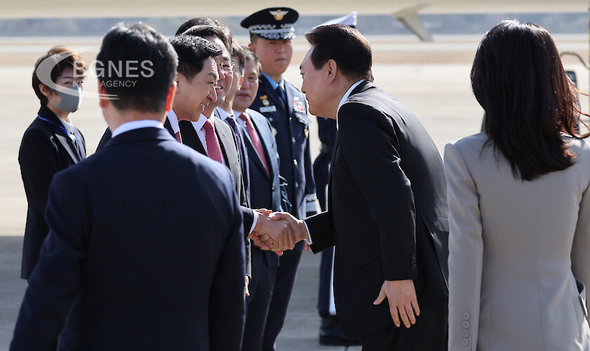 Южнокорейският президент Юн Сук Йол пристигна в Япония за да