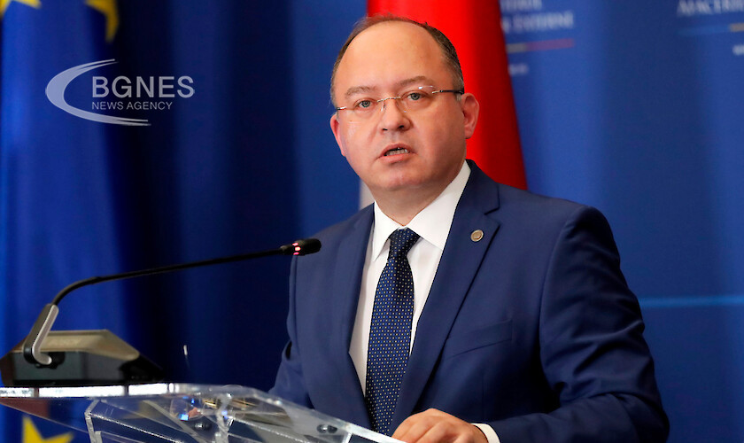 Министърът на външните работи Богдан Ауреску обяви че Румъния и