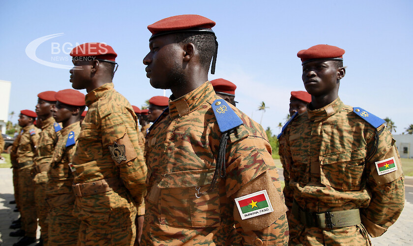 Управляваната от хунтата Буркина Фасо е изгонила кореспонденти на френските