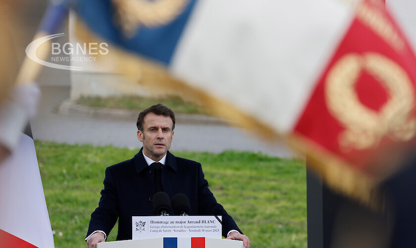 Френският президент Еманюел Макрон заминава на амбициозна дипломатическа мисия за