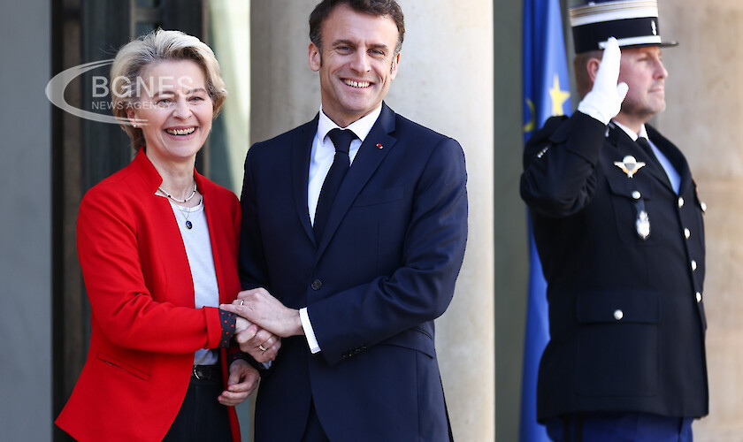 Френският президент Еманюел Макрон и ръководителят на Европейската комисия Урсула