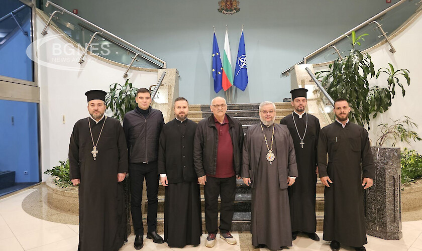 Българската делегация, определена да донесе Благодатния огън от Божи гроб,
